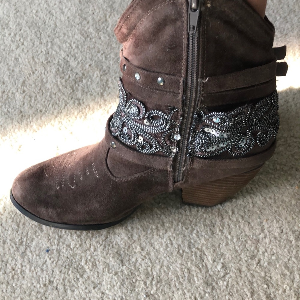 Booties - Picture 4 of 7